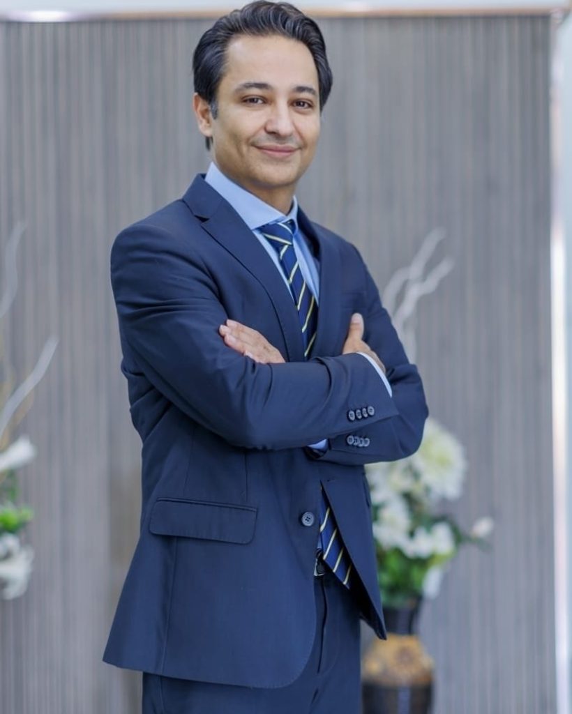 Dr. Mehdi Shidvash Dr. Mehdi Shidvash